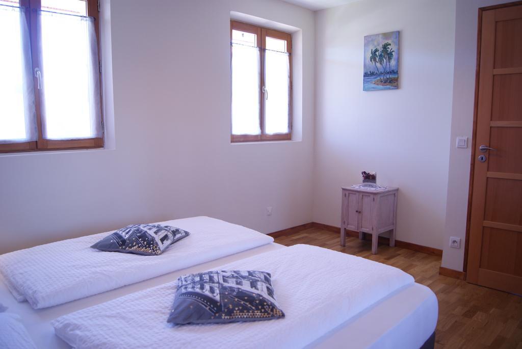 B&B Le Sourire Du Lac Sevrier Exterior photo